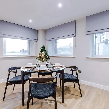 Modern 2-bed 2-bath - Prime Centre * Leeds (West Yorkshire)