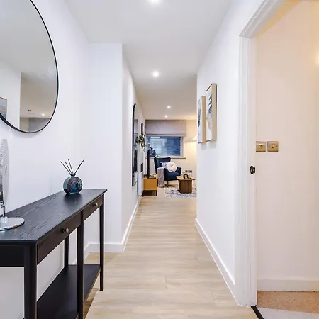 Modern 2-bed 2-bath - Prime Centre * Leeds (West Yorkshire)
