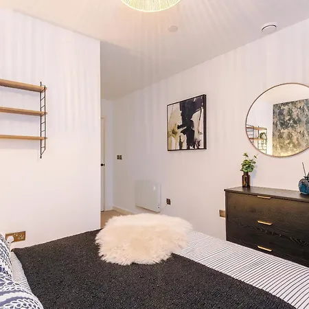 Modern 2-bed 2-bath - Prime Centre * Leeds (West Yorkshire)
